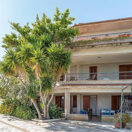 App. Mandorlo I * Castellabate